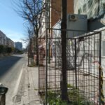 Protección individual tipo jaula de arbolado en obra. Sevilla